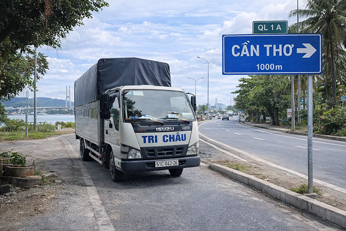 van chuyen hang di can tho vantaitrichau