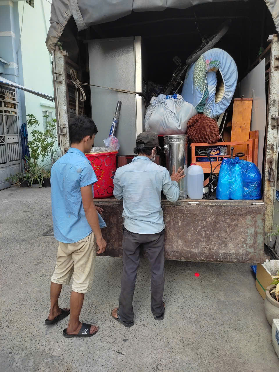 Chuyển Nhà Quận 1 TPHCM,  Nhanh Gọn – Có Bốc Xếp, Xe Tải Theo Yêu Cầu